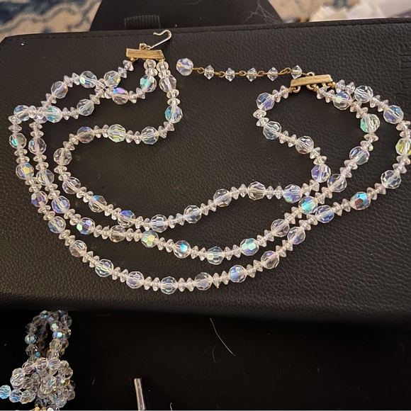 3/$25 💋 Lisner necklace aurora borealis 3 strand necklace vintage costume - Picture 2 of 10